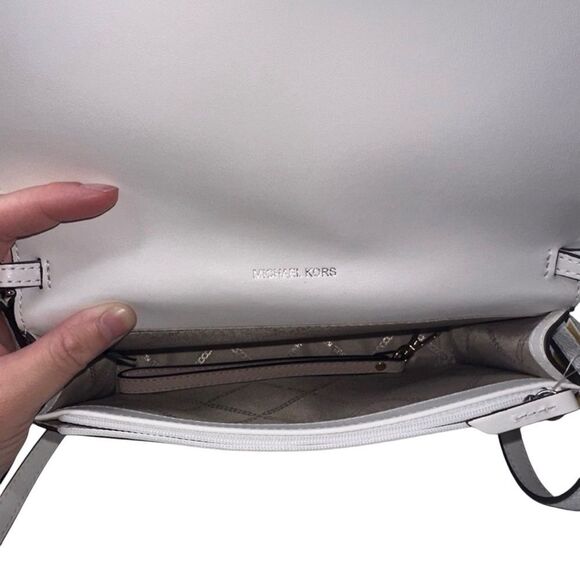 |NWT| MICHAEL KORS Optic White Jet Set Flap Crossbody Leather Bag - Picture 9 of 10